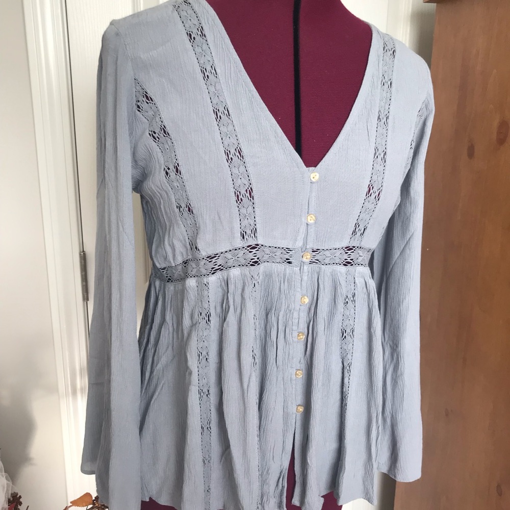 American Eagle blue/grey top